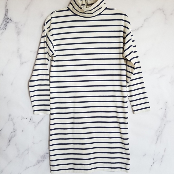 Vineyard Vines Funnel Neck Dress - Picture 1 of 12